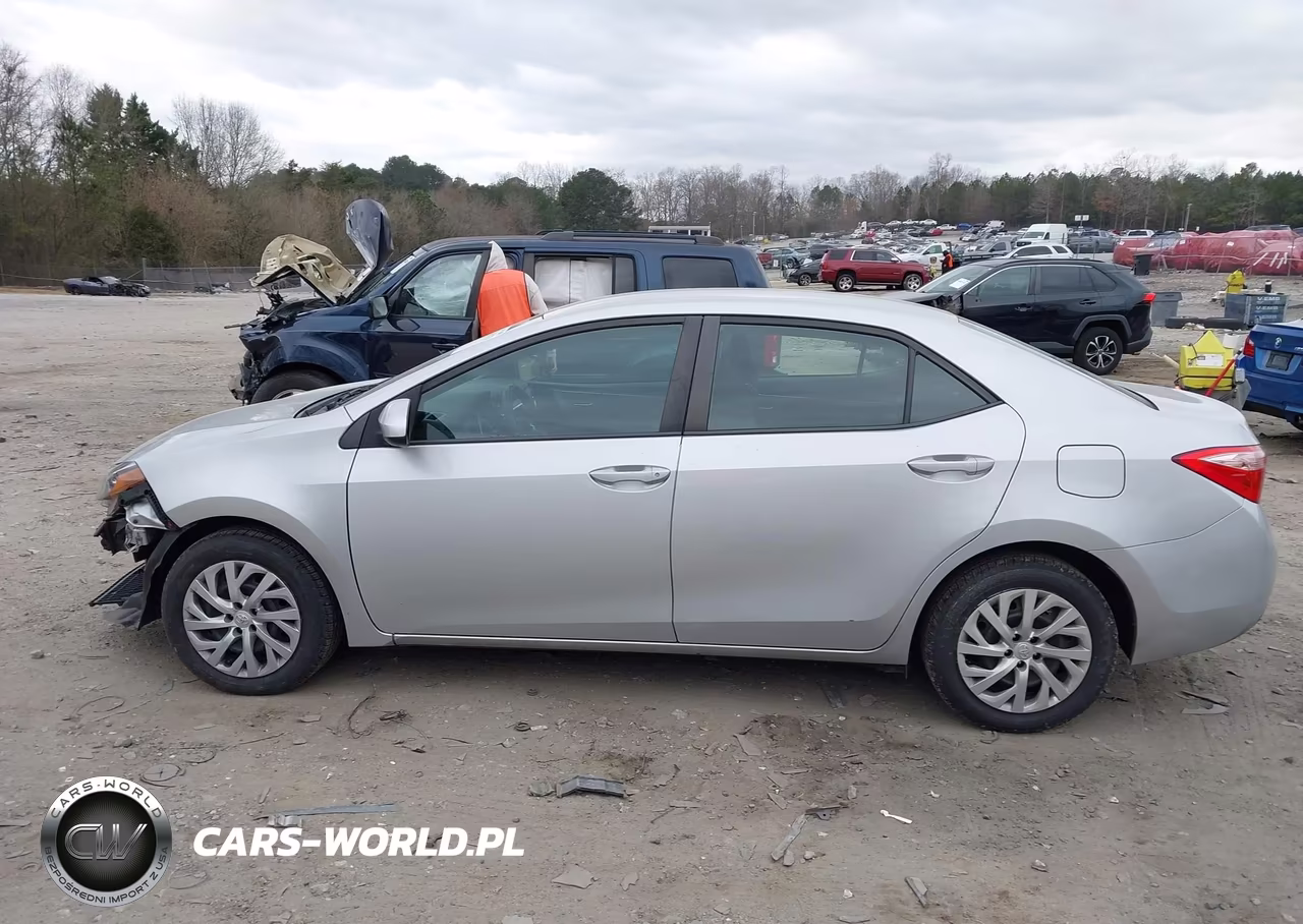 2019 Toyota Corolla Le VIN:5YFBURHE8KP869732 - 14