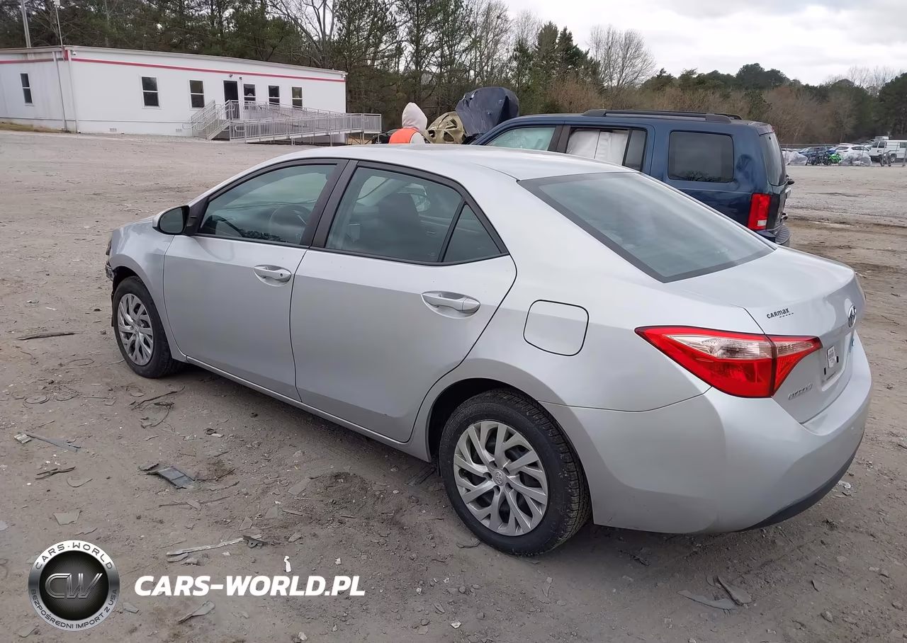 2019 Toyota Corolla Le VIN:5YFBURHE8KP869732 - 3