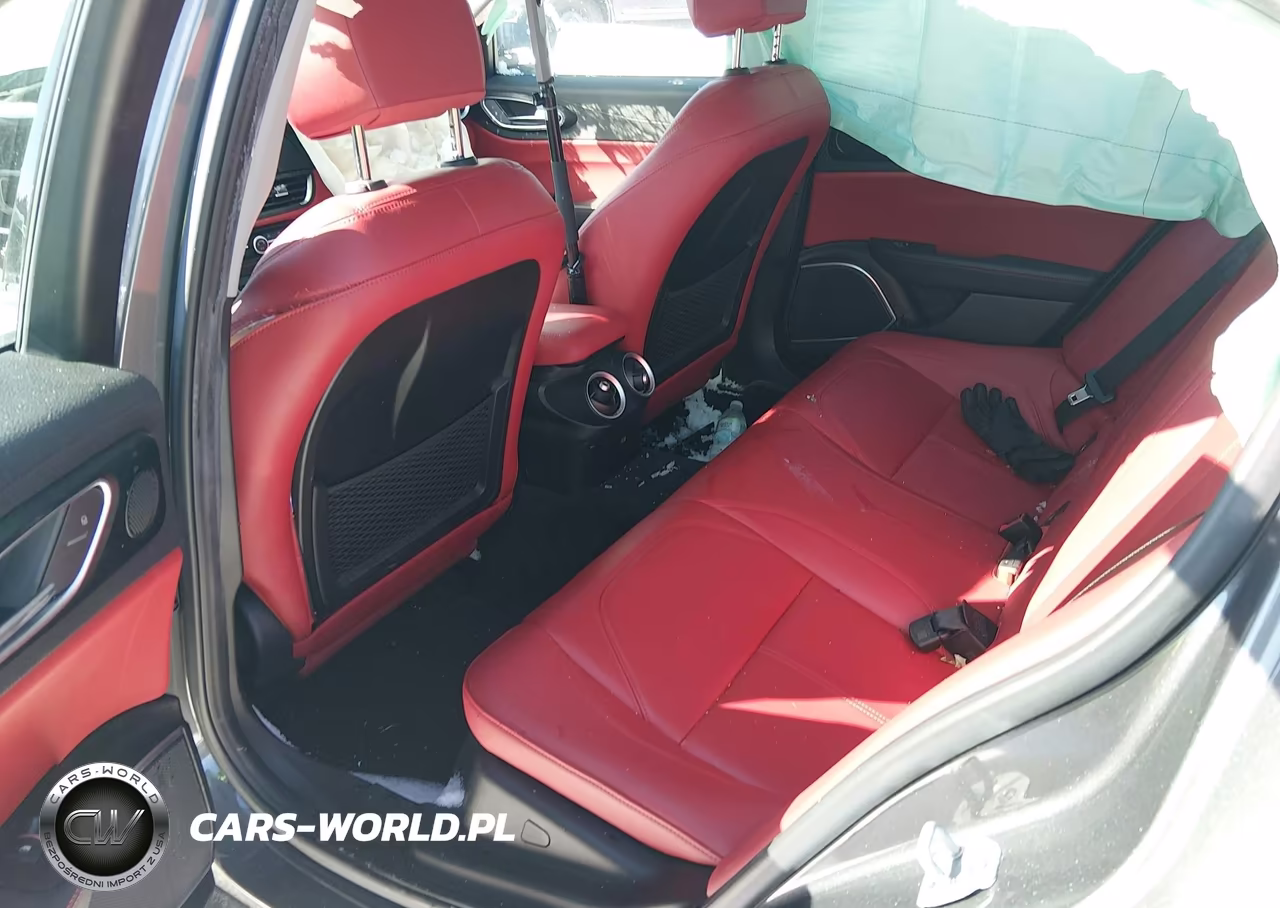 2021 Alfa Romeo Giulia Awd VIN:ZARFANAN2M7643631 - 8