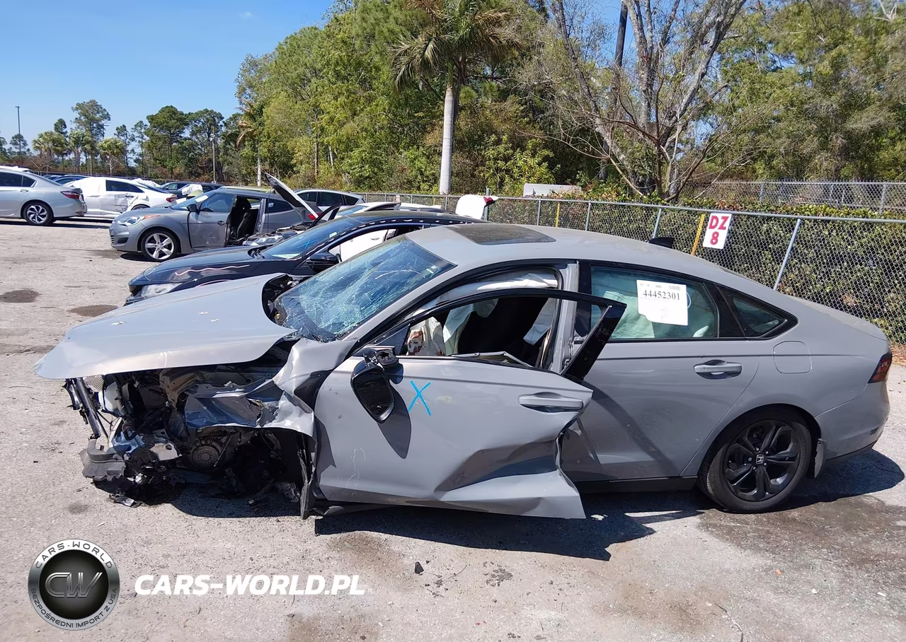 2025 Honda Accord Se VIN:1HGCY1F42SA042173 - 14