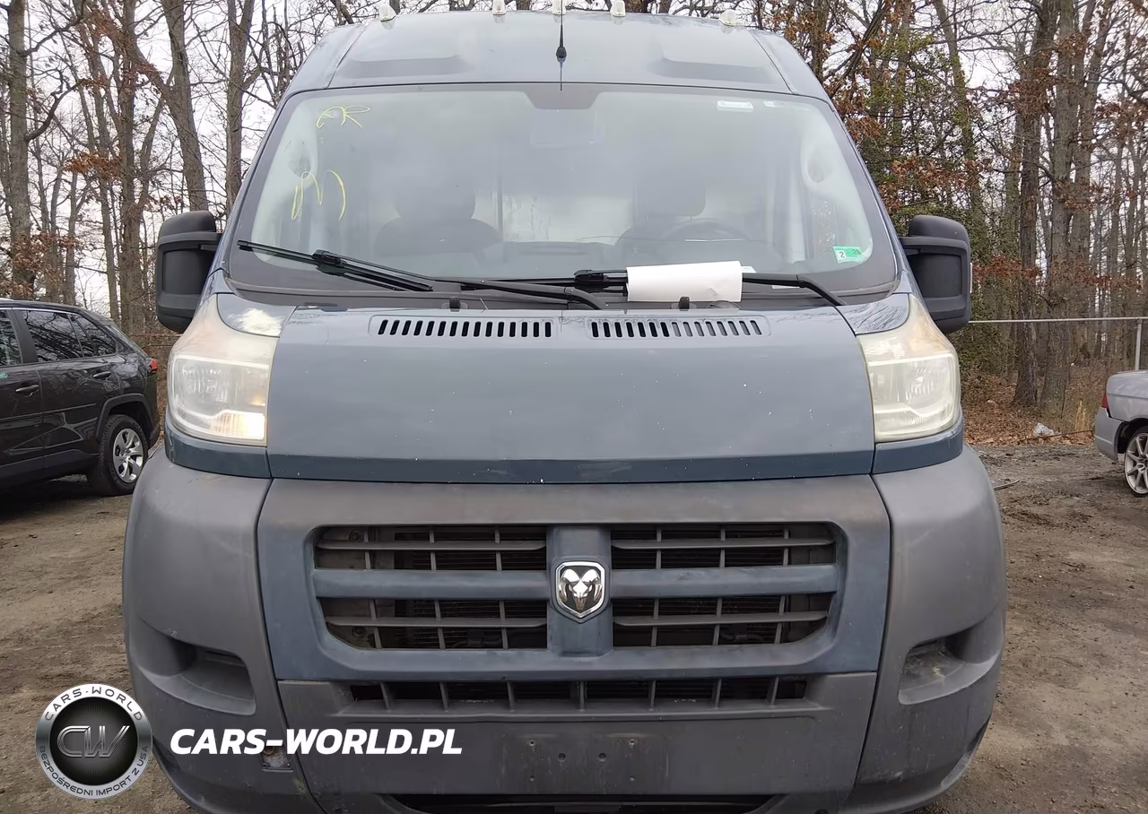 2018 Ram Promaster 2500 VIN:3C6TRVDGXJE159437 - 12