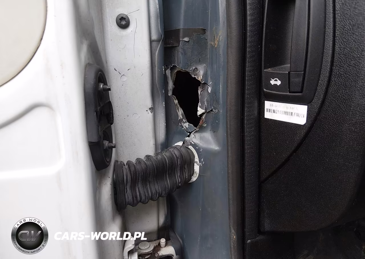 2018 Ram Promaster 2500 VIN:3C6TRVDGXJE159437 - 17