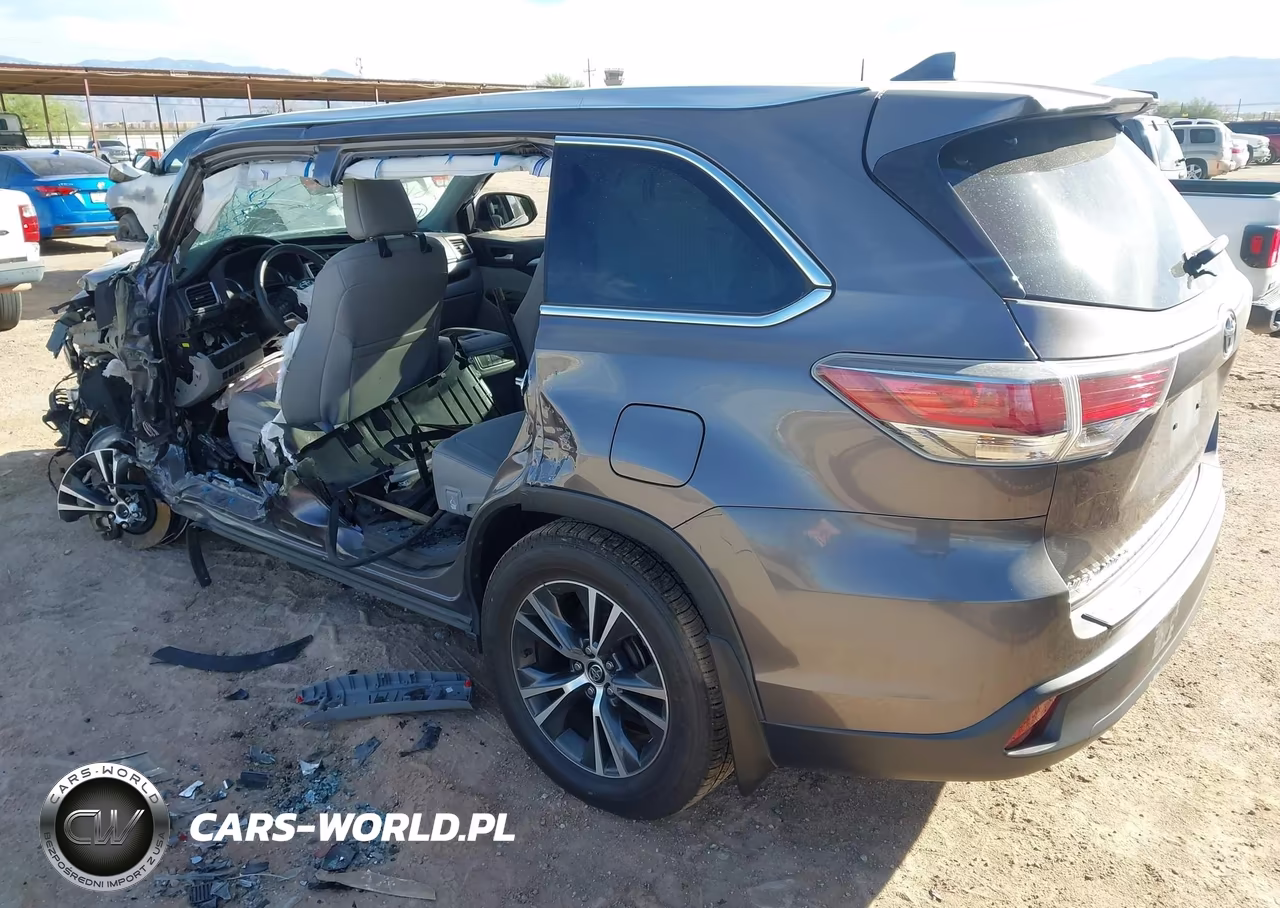 2016 Toyota Highlander Xle V6 VIN:5TDKKRFH8GS503285 - 3