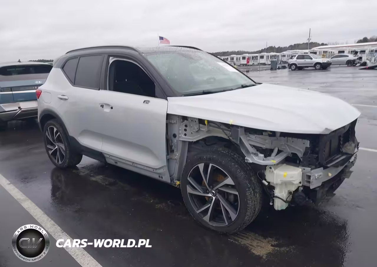 2020 Volvo Xc40 T5 R-Design