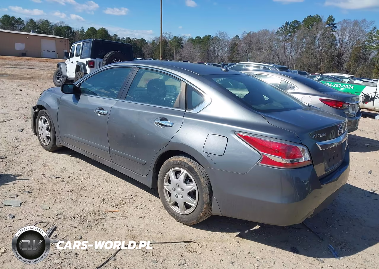 2015 Nissan Altima 2.5 S VIN:1N4AL3AP5FC270413 - 3