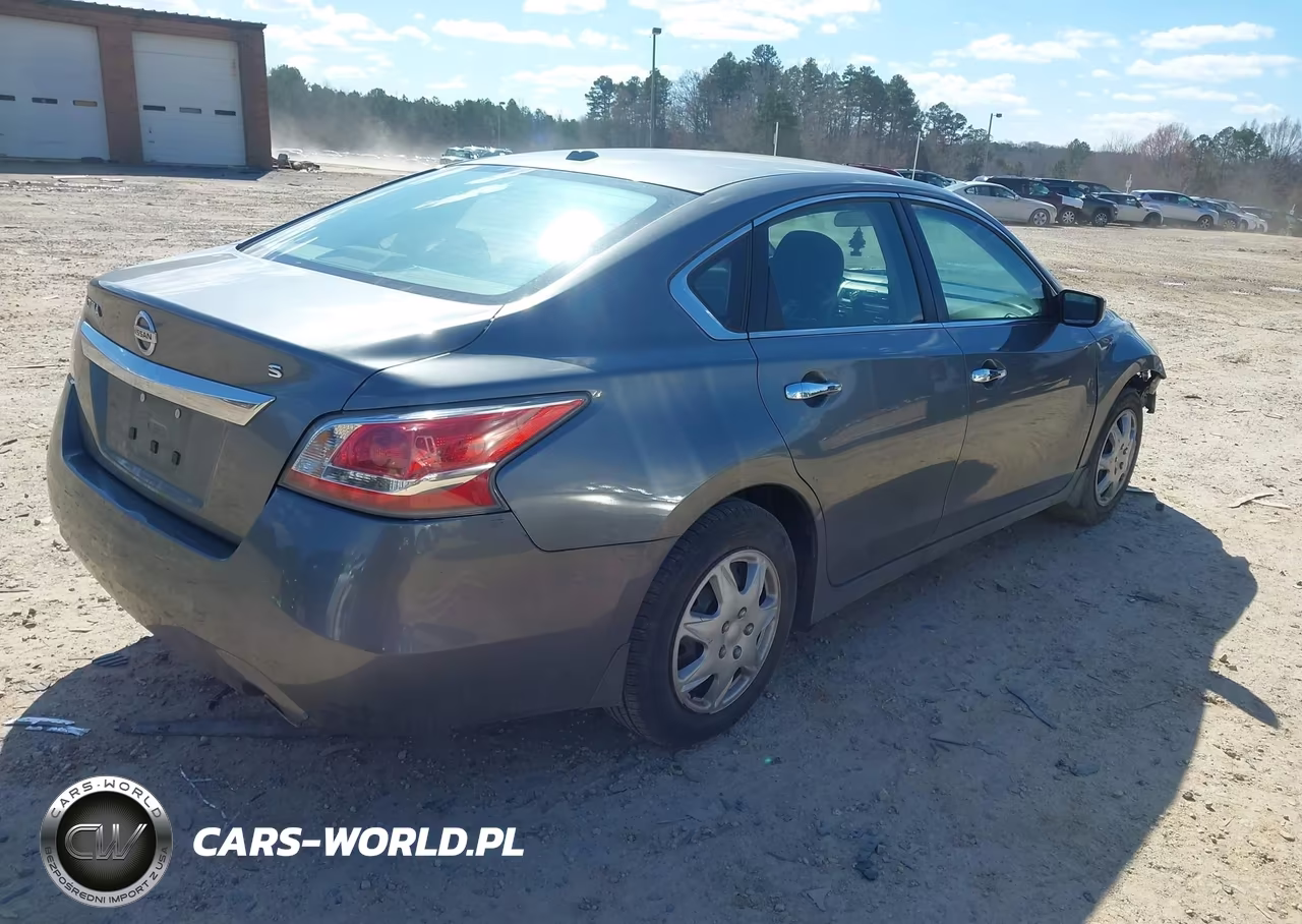 2015 Nissan Altima 2.5 S VIN:1N4AL3AP5FC270413 - 4