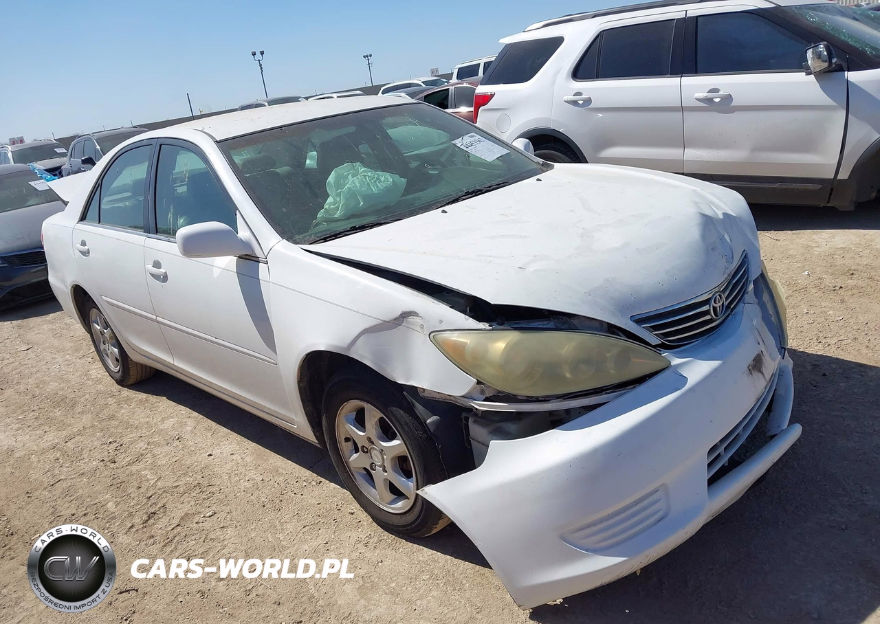 2005 Toyota Camry Le