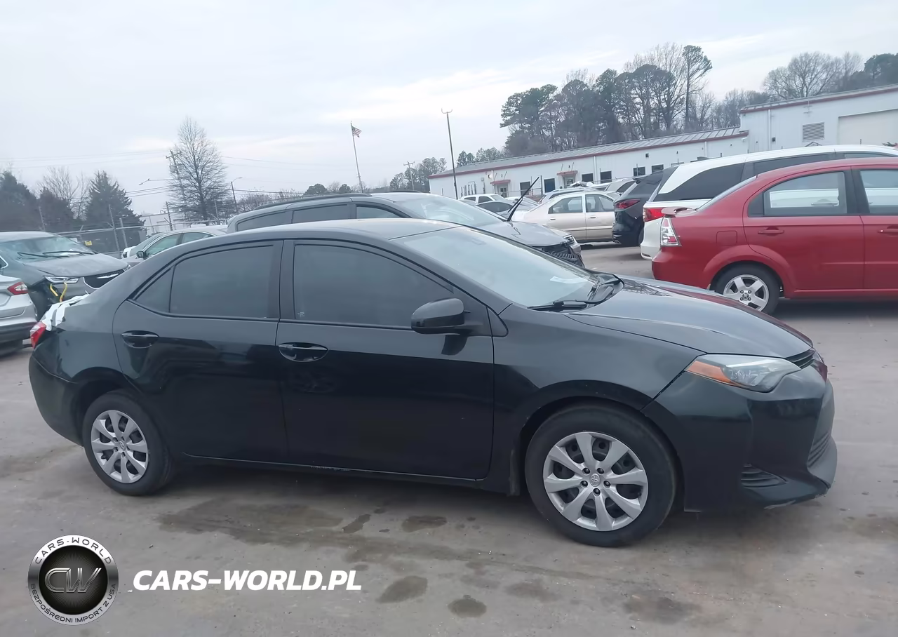 2017 Toyota Corolla Le VIN:5YFBURHE8HP728149 - 13