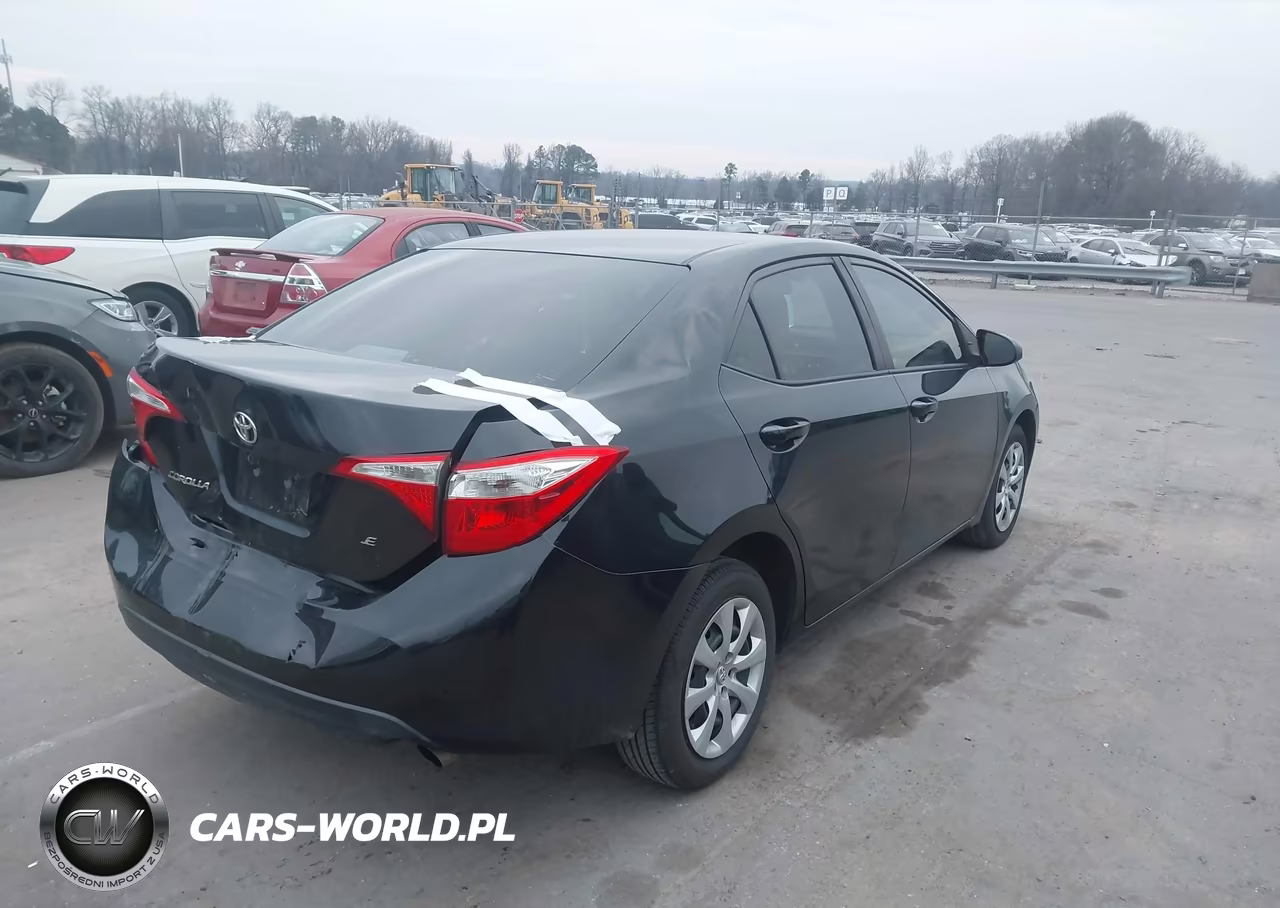 2017 Toyota Corolla Le VIN:5YFBURHE8HP728149 - 4
