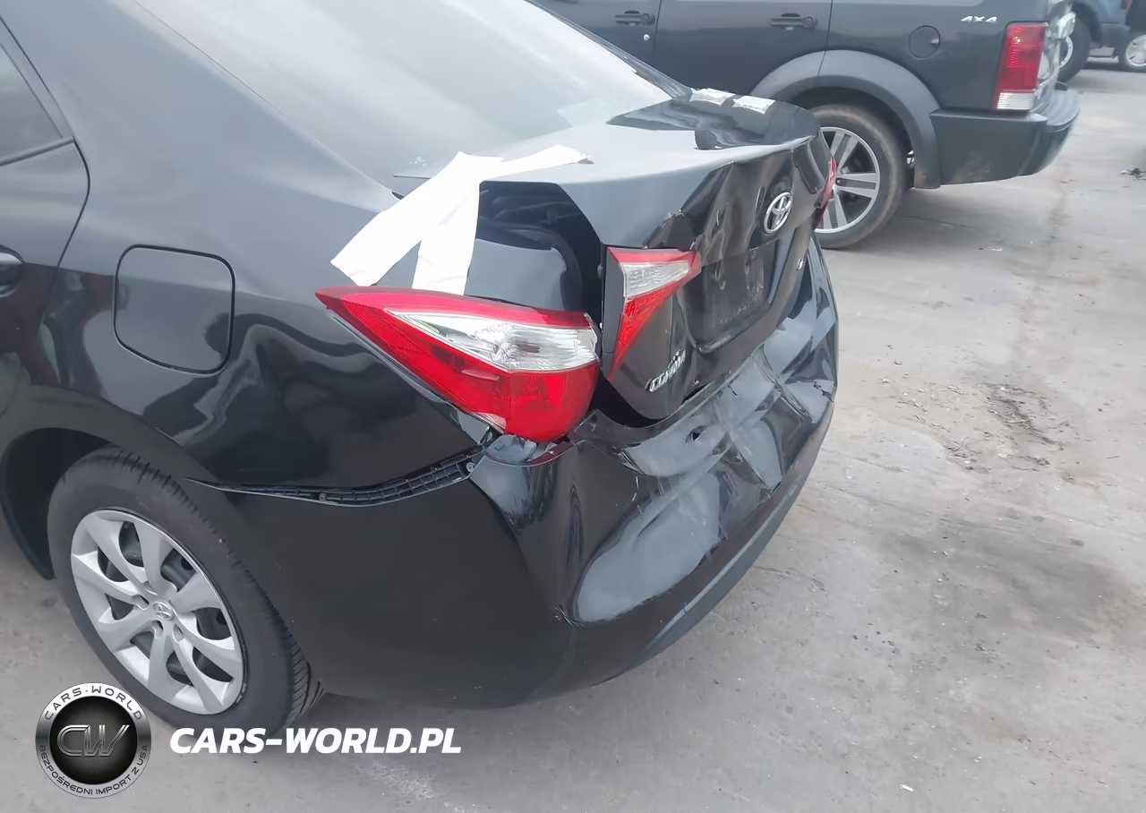 2017 Toyota Corolla Le VIN:5YFBURHE8HP728149 - 6