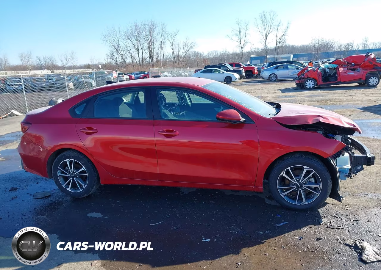 2023 Kia Forte Lxs VIN:3KPF24AD9PE565779 - 13