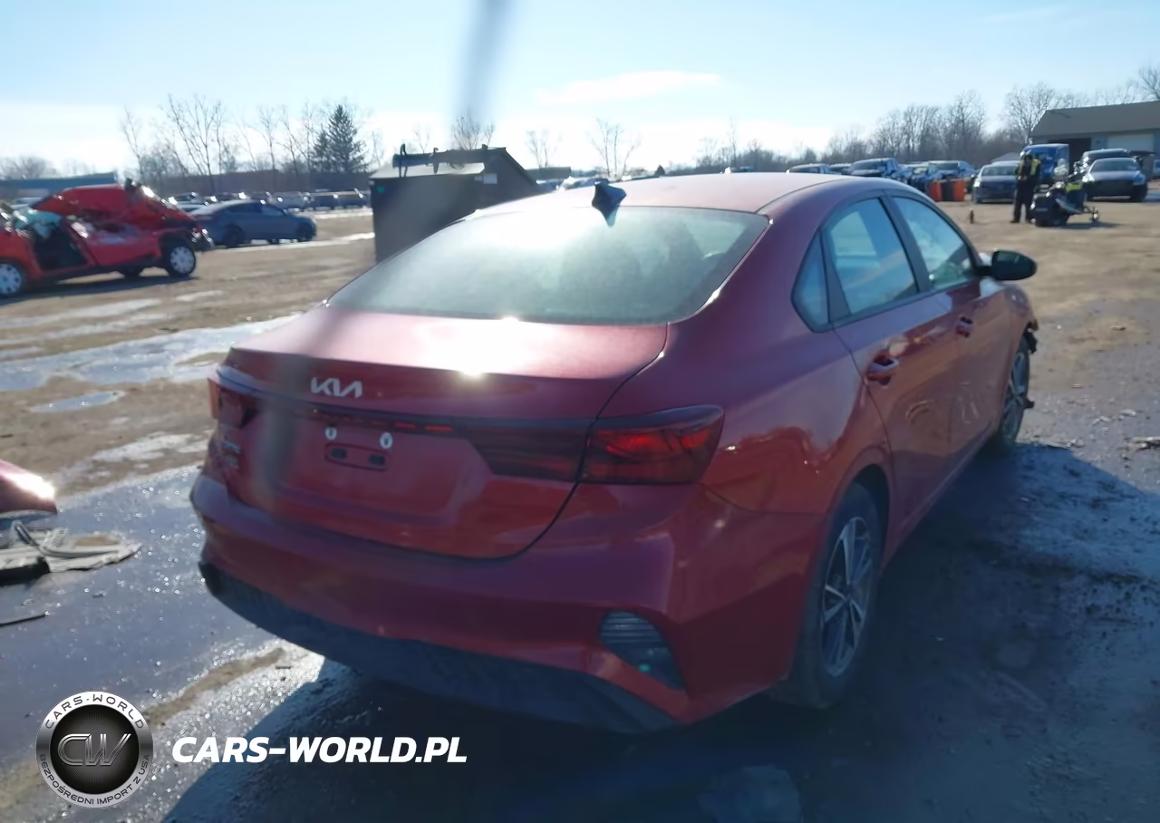2023 Kia Forte Lxs VIN:3KPF24AD9PE565779 - 4