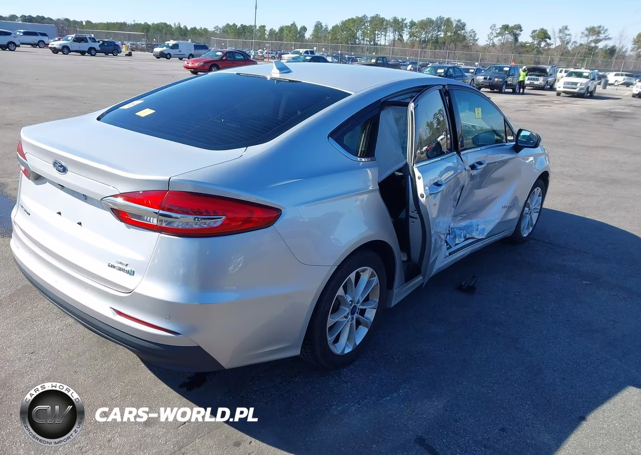 2019 Ford Fusion Hybrid Se VIN:3FA6P0LU7KR205506 - 4