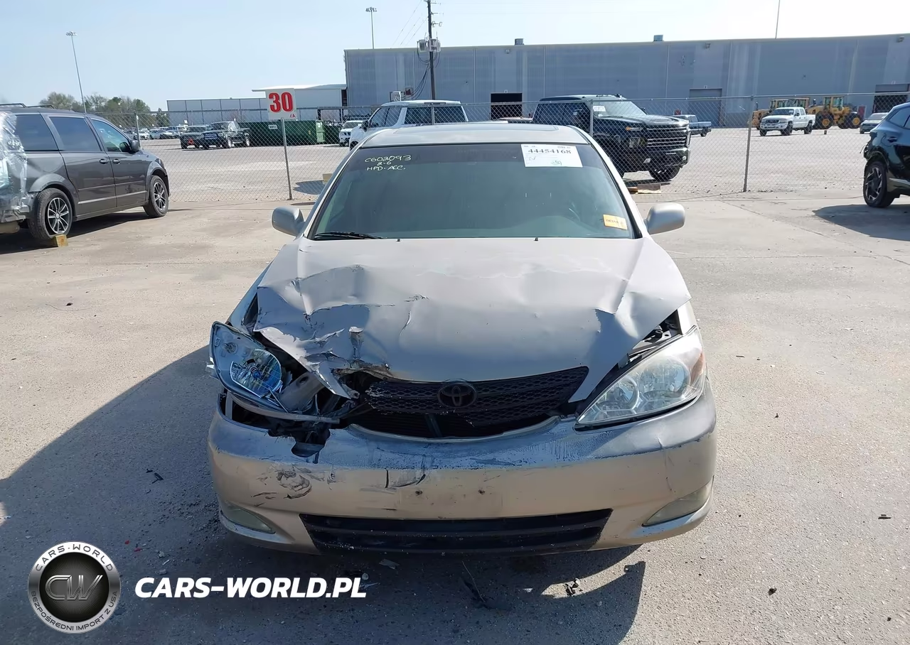 2003 Toyota Camry Xle VIN:4T1BE32KX3U732266 - 12