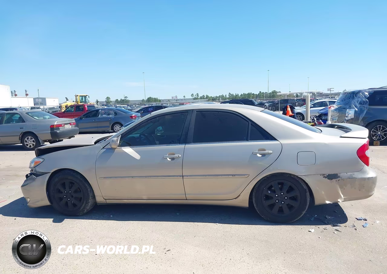 2003 Toyota Camry Xle VIN:4T1BE32KX3U732266 - 14