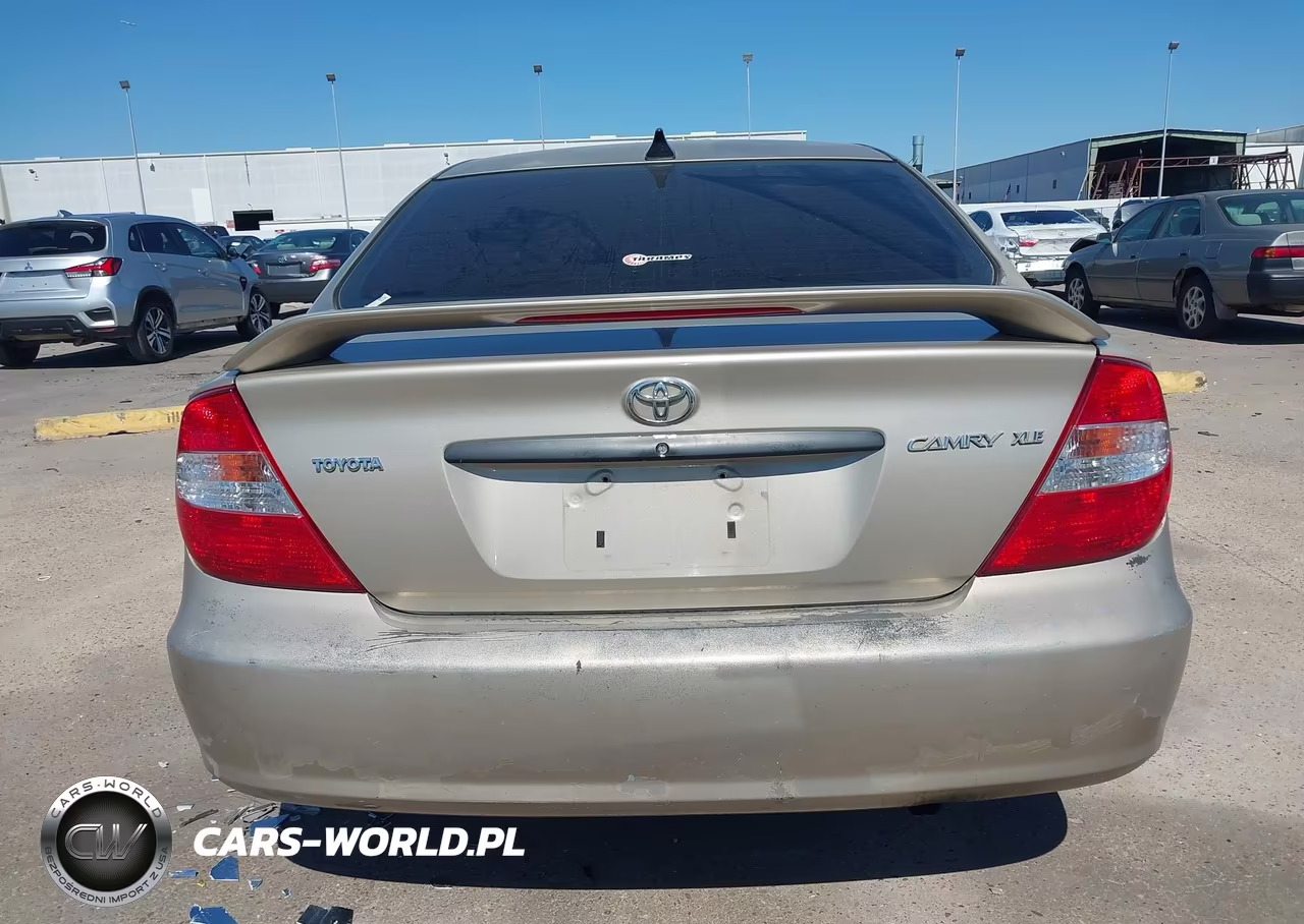 2003 Toyota Camry Xle VIN:4T1BE32KX3U732266 - 16