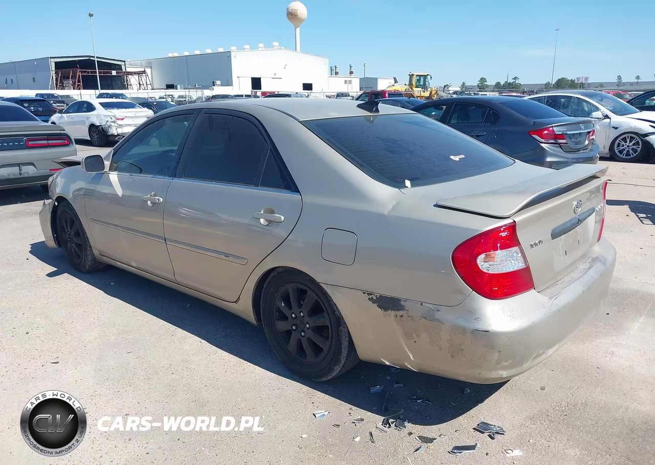 2003 Toyota Camry Xle VIN:4T1BE32KX3U732266 - 3