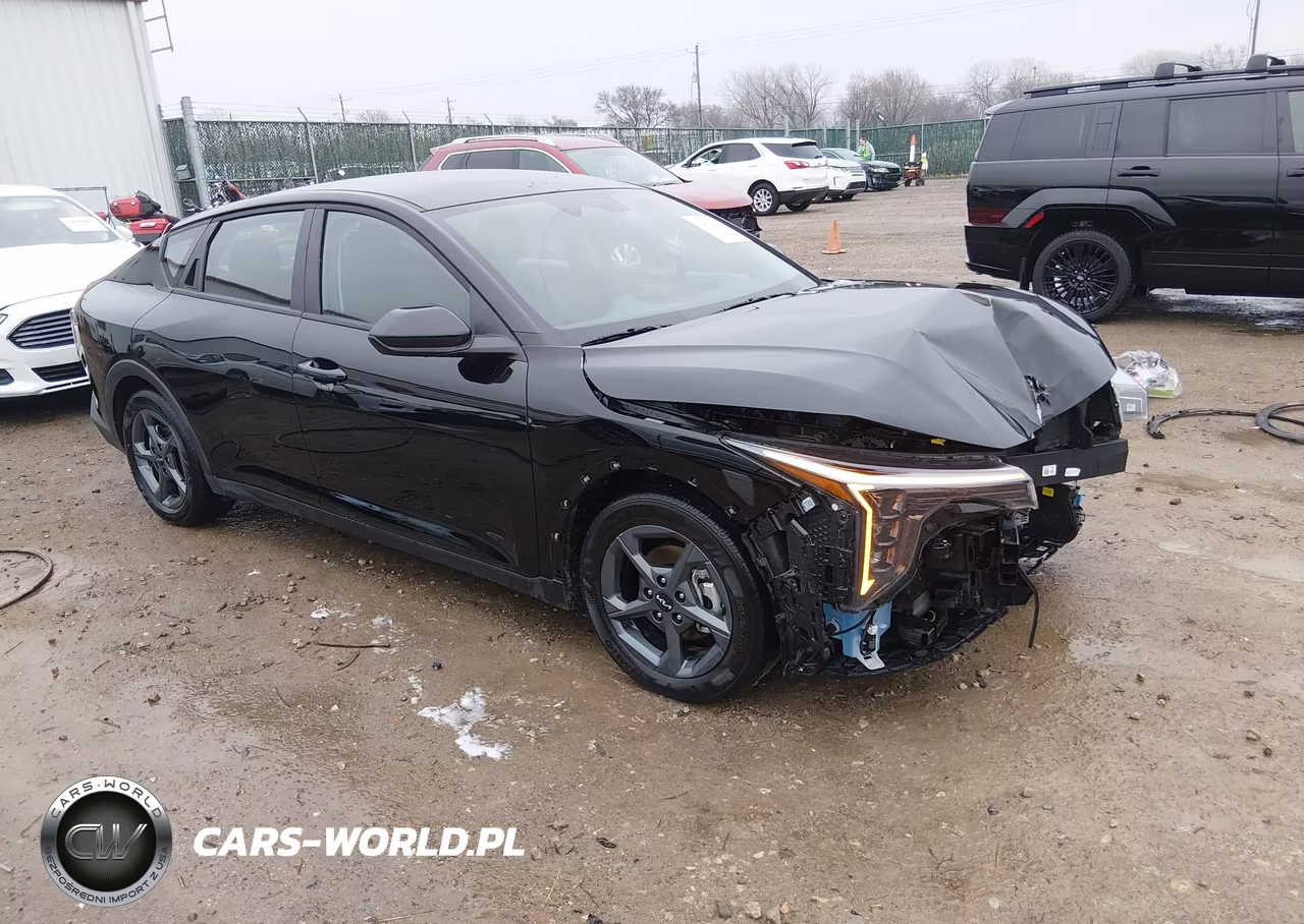 2025 Kia K4 Lxs