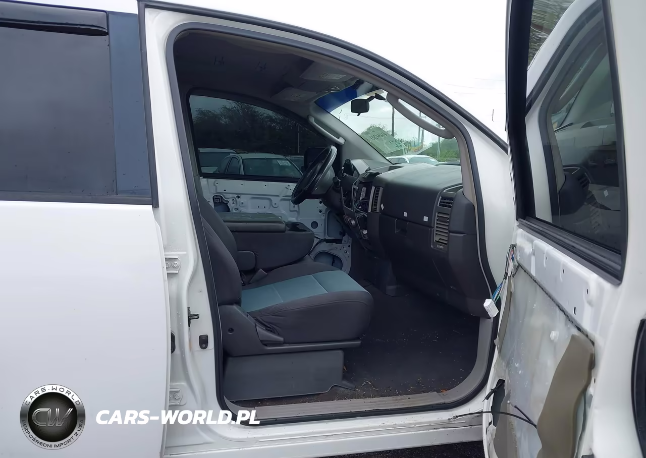 2004 Nissan Titan Xe VIN:1N6AA07A04N550370 - 5