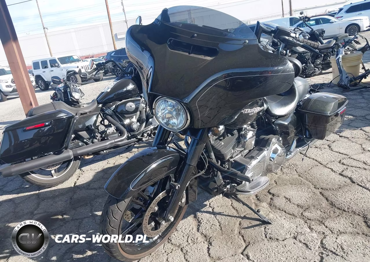 2015 Harley-Davidson Flhxs Street Glide Special VIN:1HD1KRM30FB697530 - 2