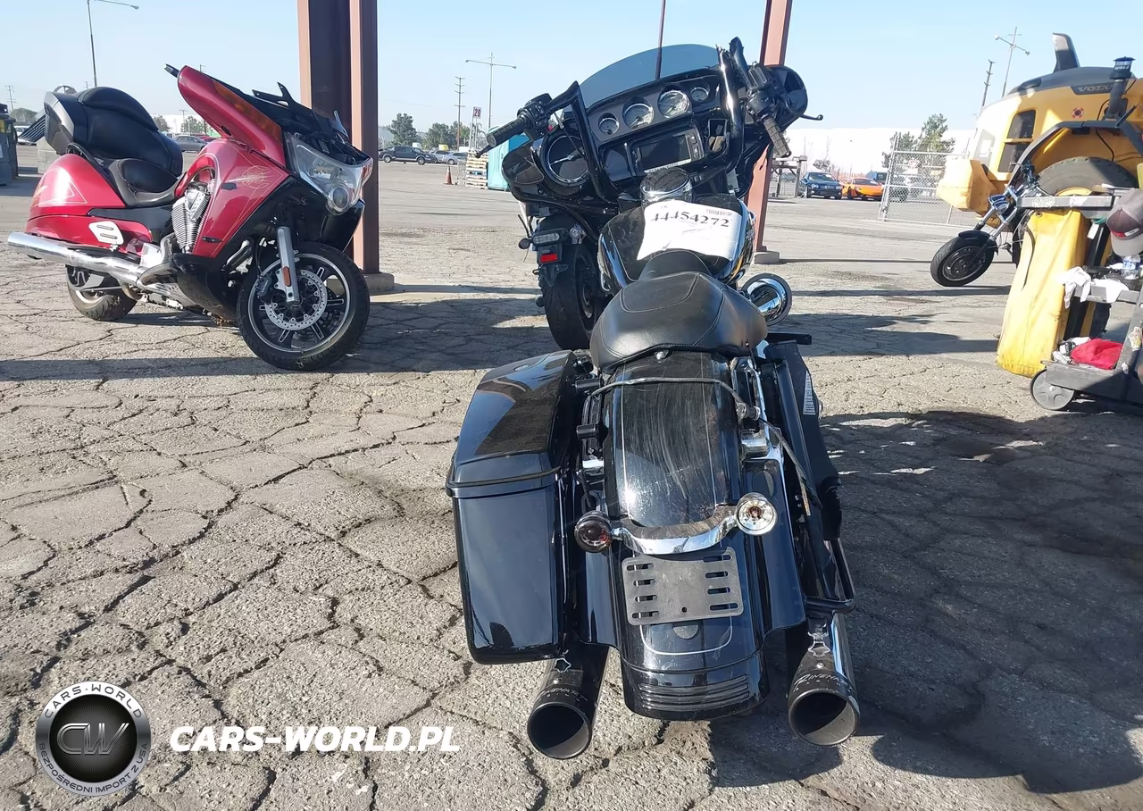 2015 Harley-Davidson Flhxs Street Glide Special VIN:1HD1KRM30FB697530 - 6