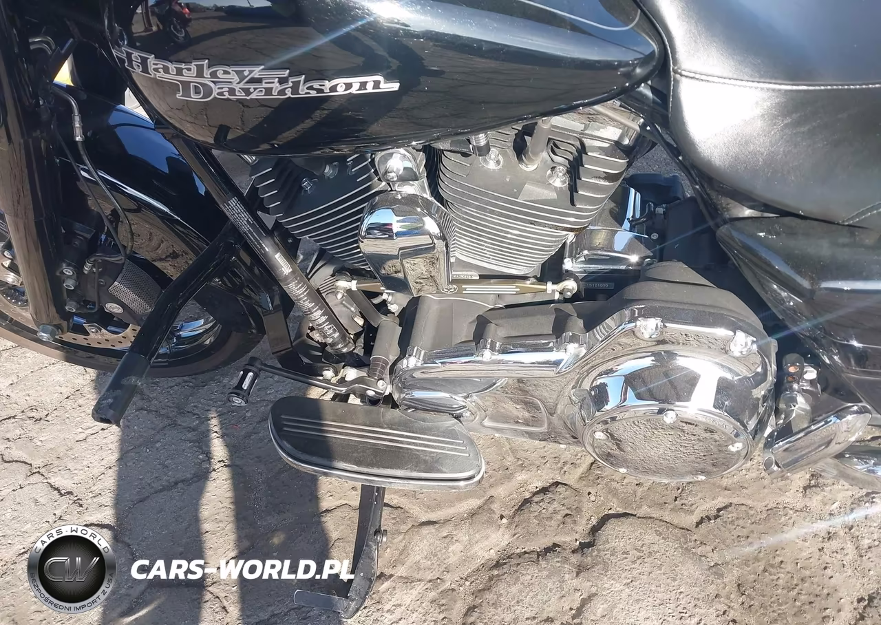 2015 Harley-Davidson Flhxs Street Glide Special VIN:1HD1KRM30FB697530 - 9