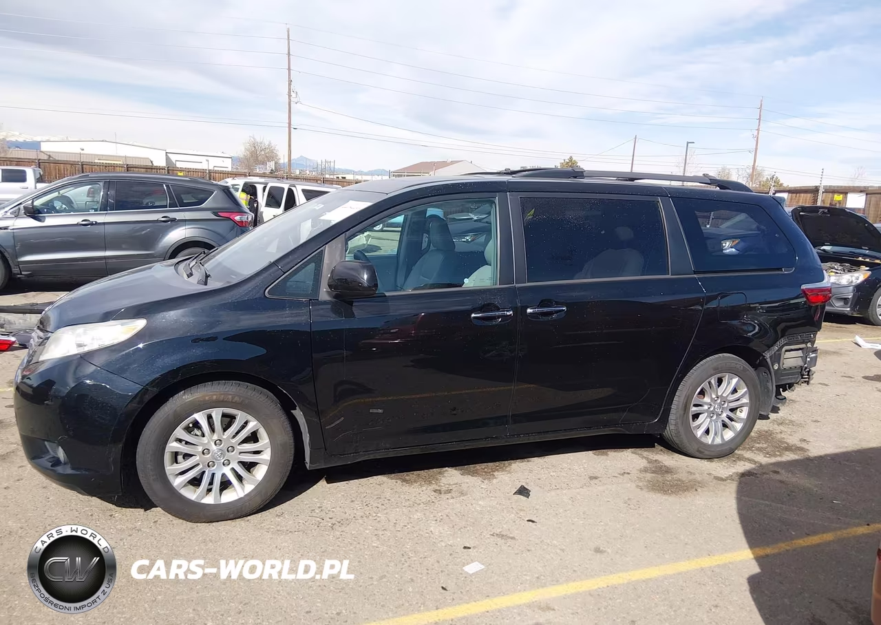 2017 Toyota Sienna Xle 8 Passenger VIN:5TDYZ3DC3HS821827 - 15