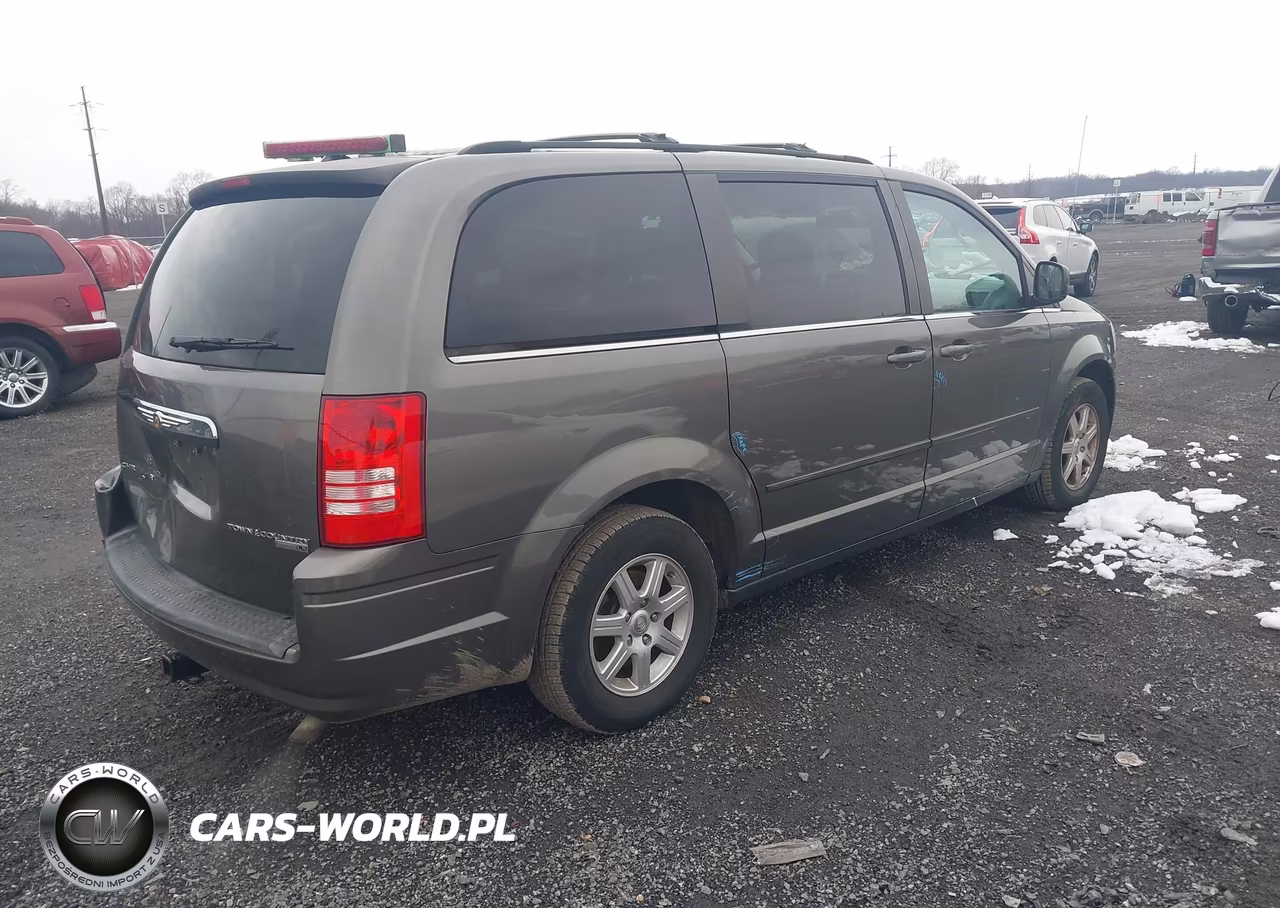 2010 Chrysler Town & Country New Lx VIN:2A4RR2D17AR454503 - 4