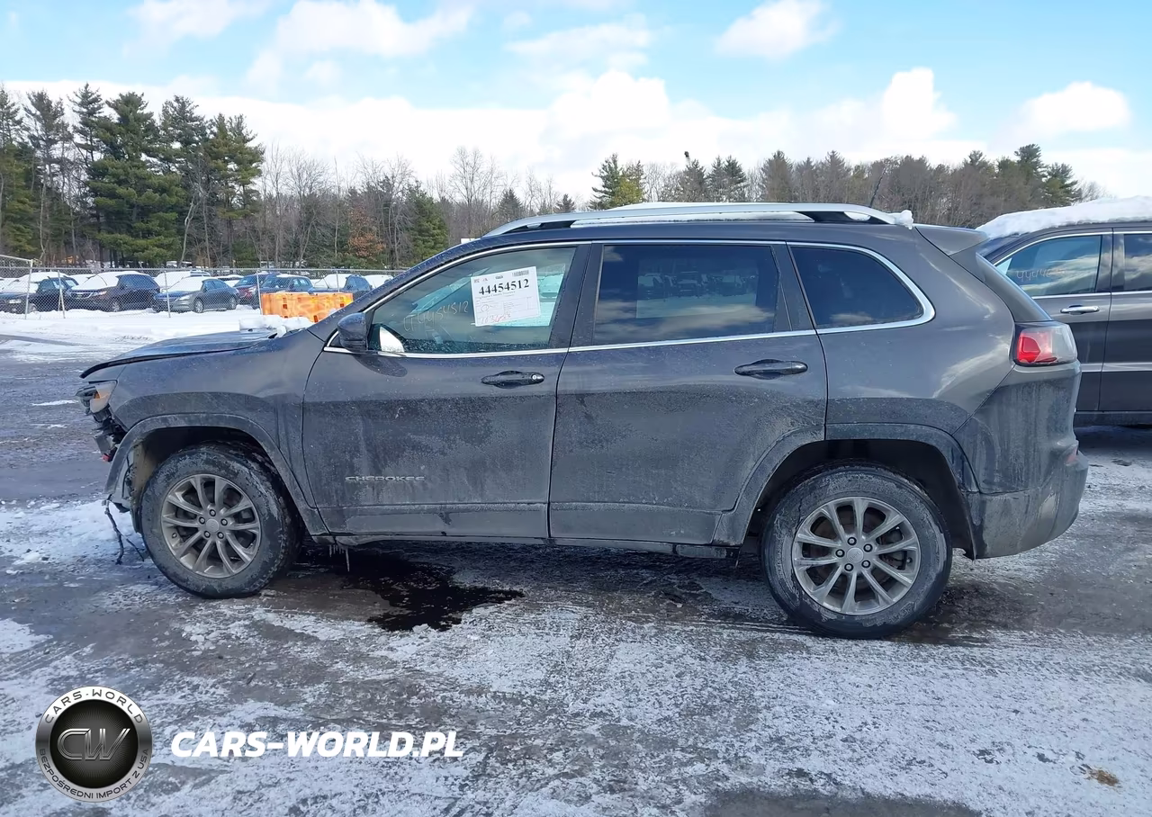 2020 Jeep Cherokee Latitude Plus 4X4 VIN:1C4PJMLB3LD530928 - 14