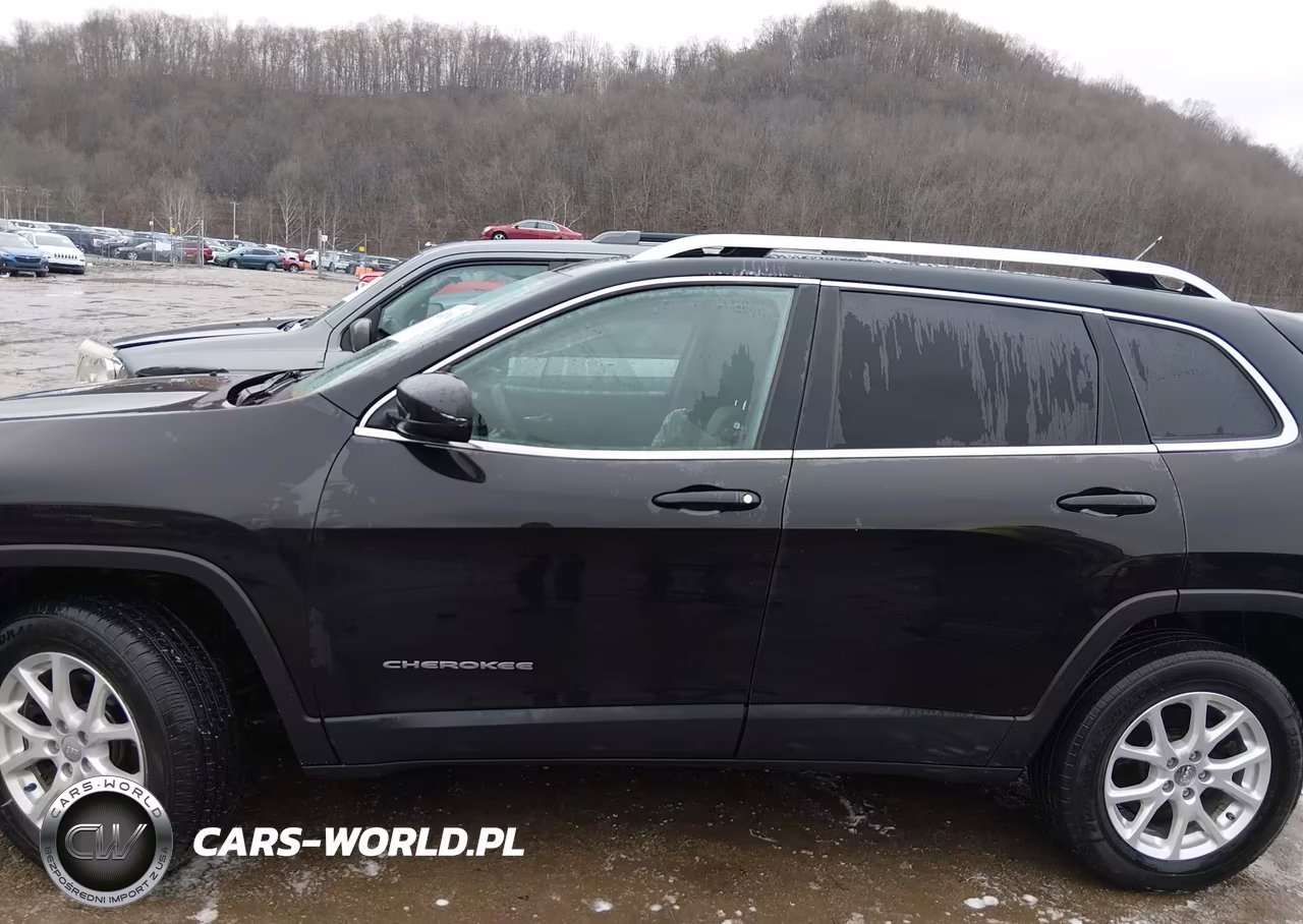 2014 Jeep Cherokee Latitude VIN:1C4PJMCB3EW223363 - 14