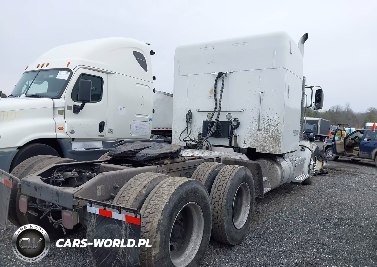 2014 Peterbilt 386 VIN:1XPHD49X7ED160437 - 4