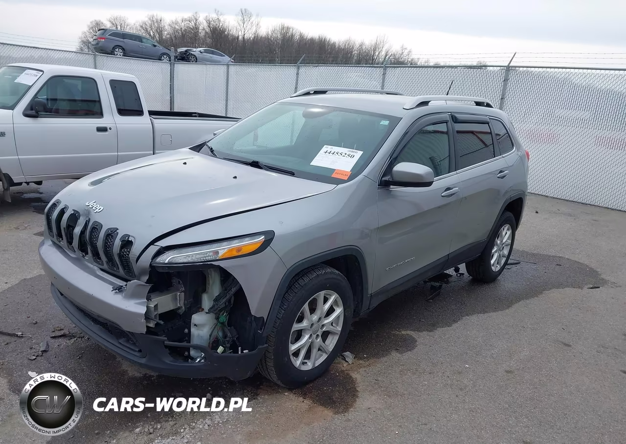 2015 Jeep Cherokee Latitude VIN:1C4PJMCS3FW788696 - 2