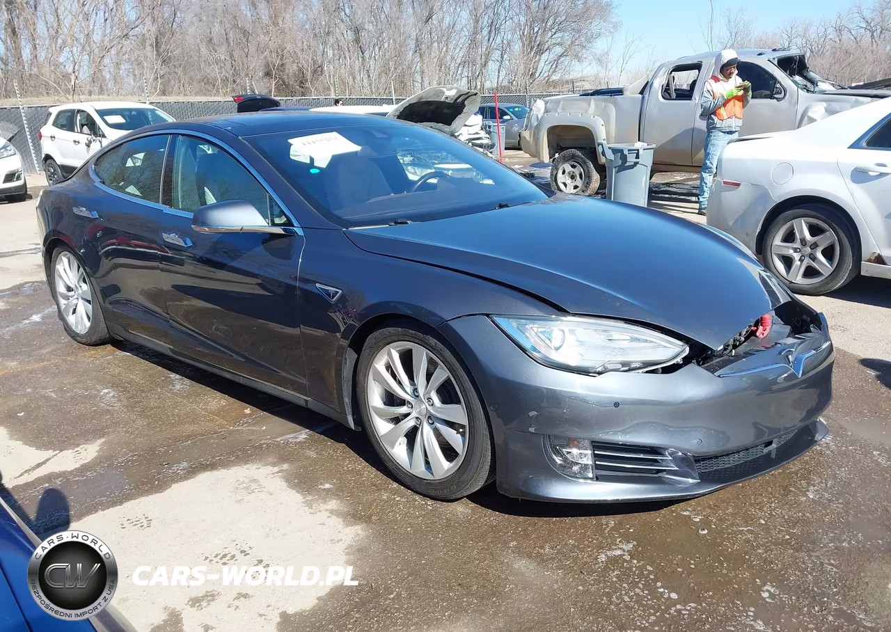 2015 Tesla Model S 85D-P85D