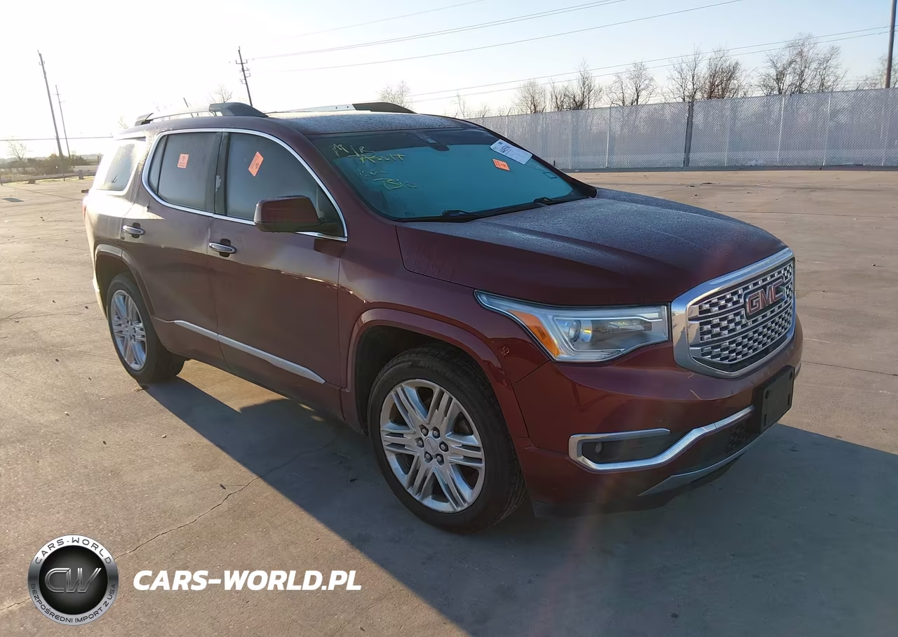2017 GMC Acadia Denali – zdjęcie 1 z 10