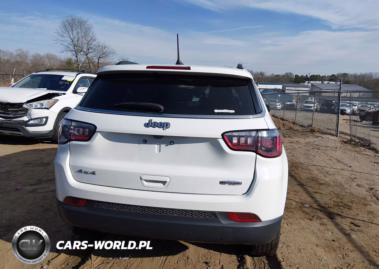 2023 Jeep Compass Latitude 4X4 VIN:3C4NJDBNXPT561662 - 16
