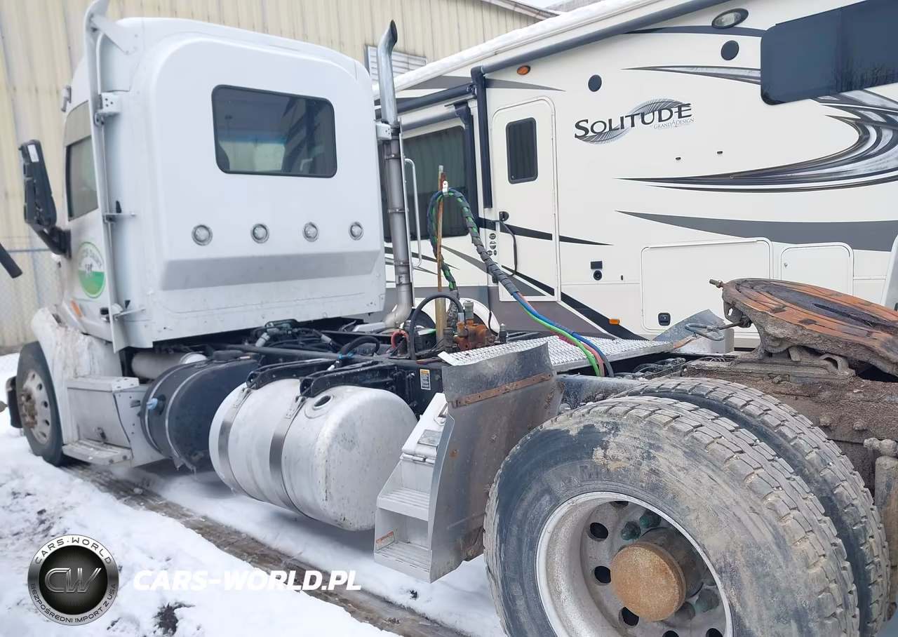 2016 Peterbilt 579 VIN:1XPBDP9X2GD333730 - 14