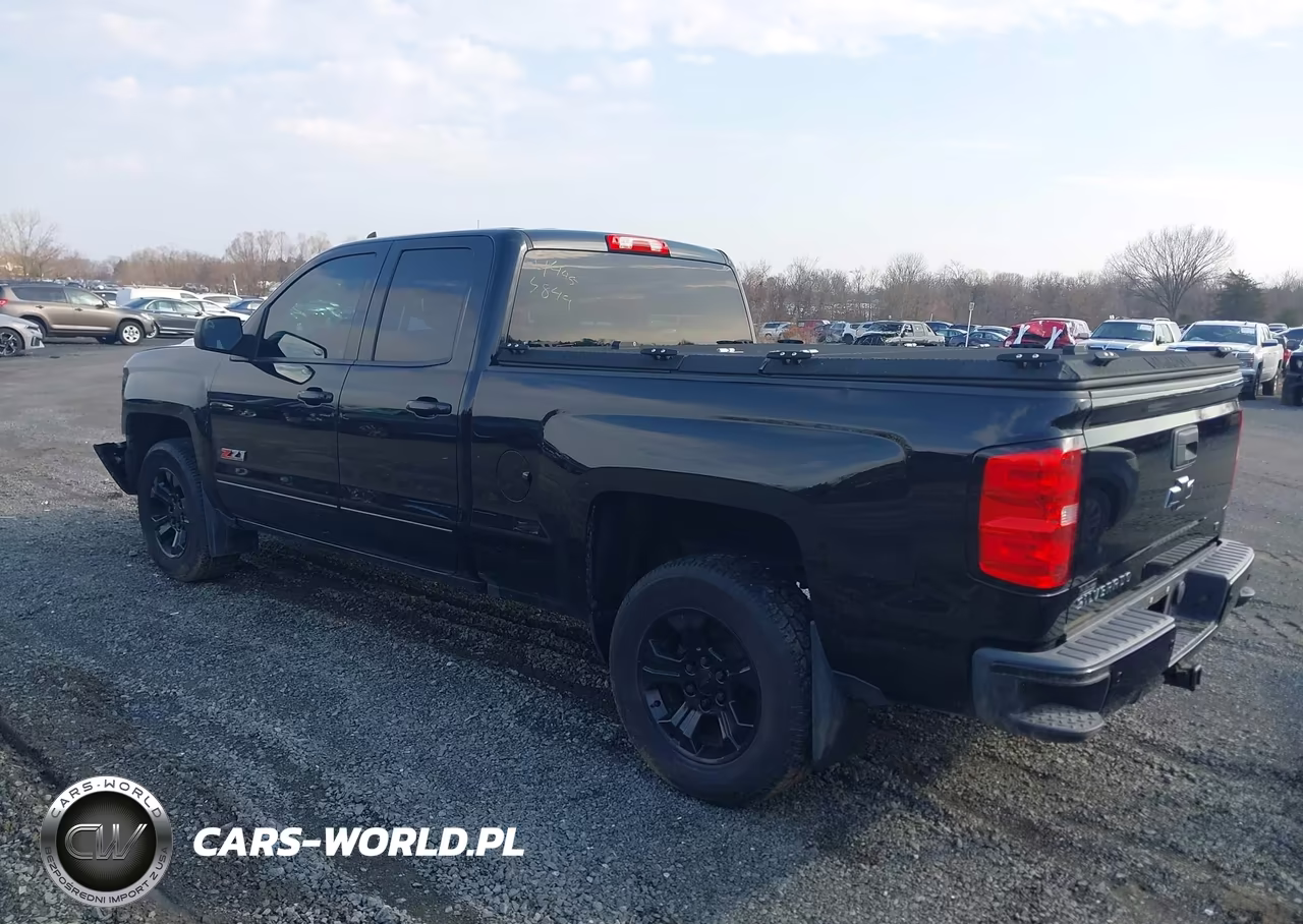 2017 Chevrolet Silverado 1500 2Lt VIN:1GCVKREC5HZ369404 - 3
