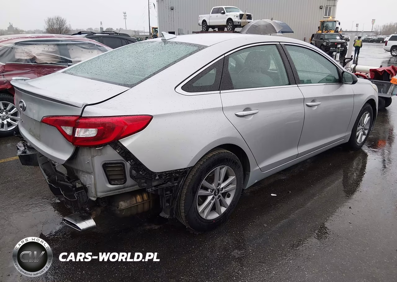 2017 Hyundai Sonata VIN:5NPE24AFXHH489158 - 4