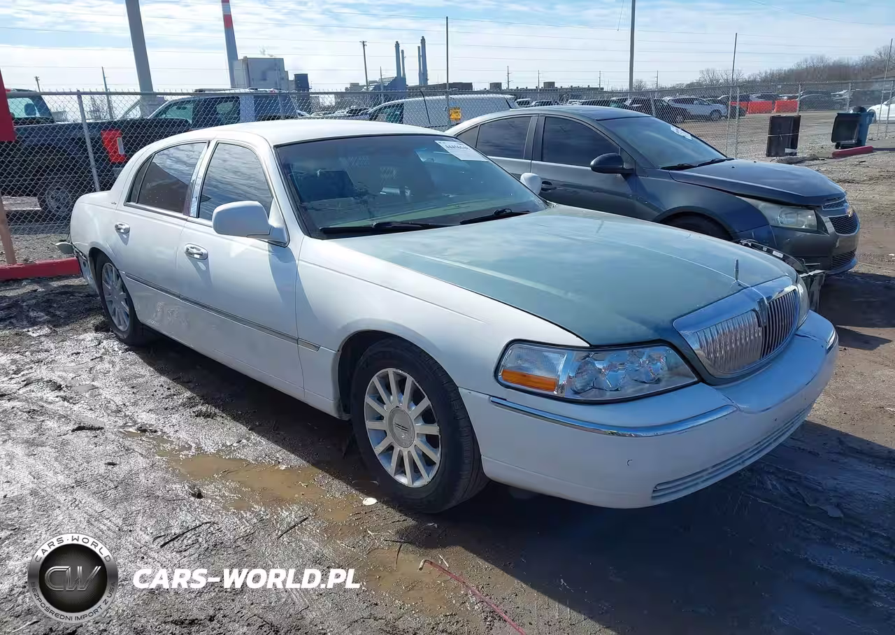 2007 Lincoln Town Car Signature