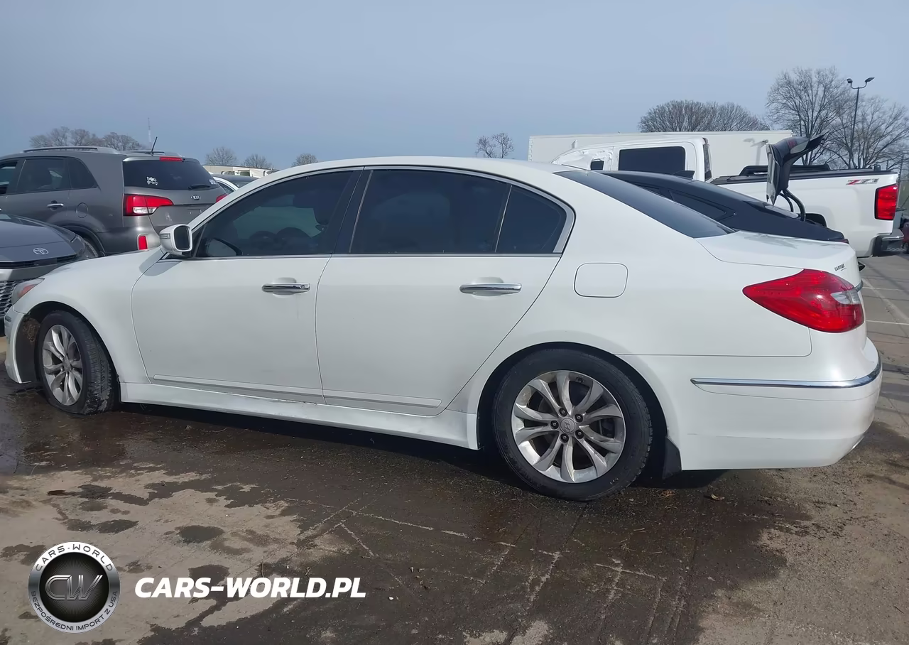 2013 Hyundai Genesis 3.8 VIN:KMHGC4DDXDU214322 - 14