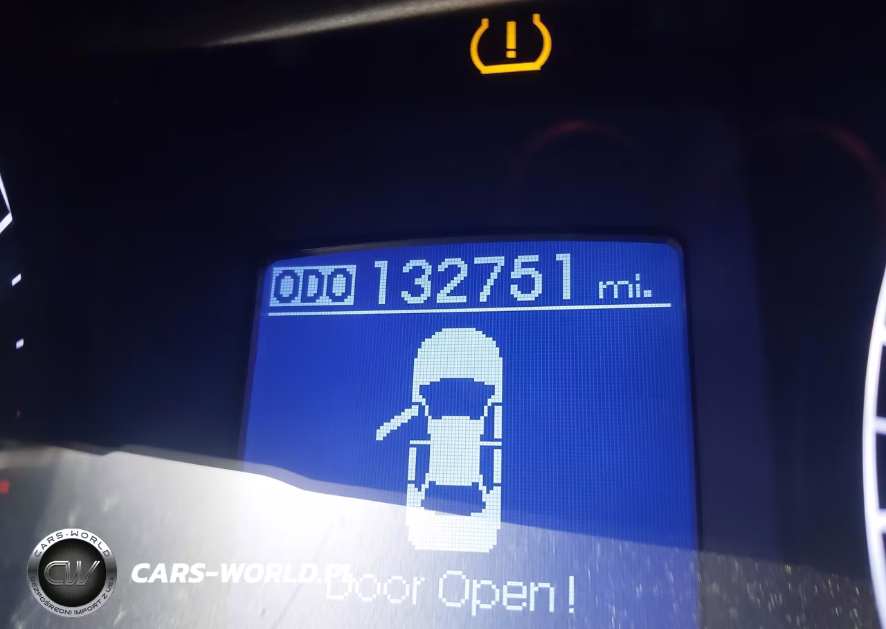 2013 Hyundai Genesis 3.8 VIN:KMHGC4DDXDU214322 - 15