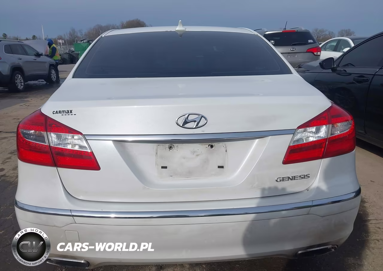 2013 Hyundai Genesis 3.8 VIN:KMHGC4DDXDU214322 - 16