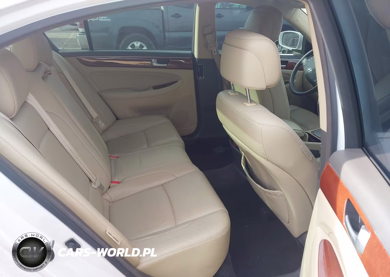 2013 Hyundai Genesis 3.8 VIN:KMHGC4DDXDU214322 - 8