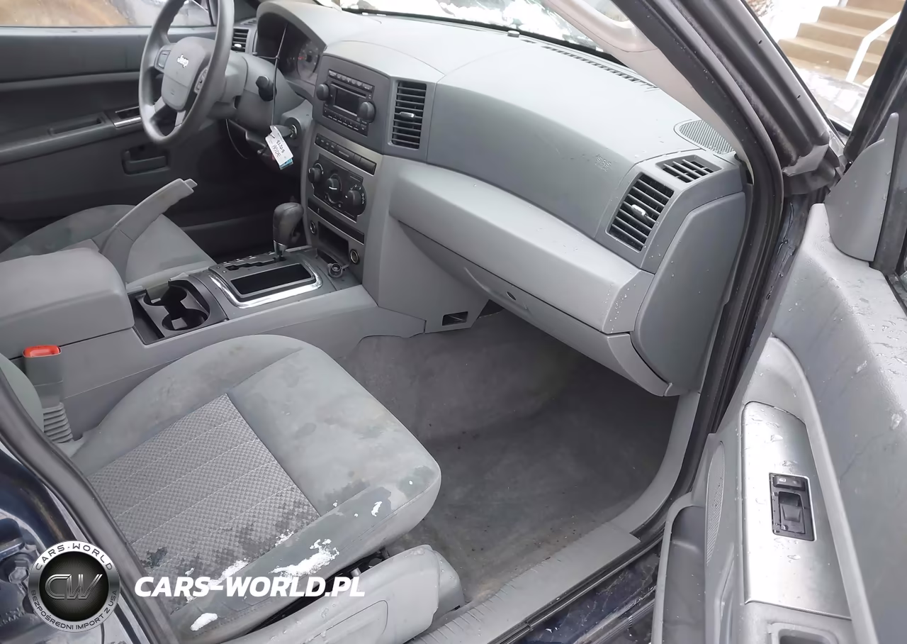 2005 Jeep Grand Cherokee Laredo VIN:1J4GR48K55C509325 - 5