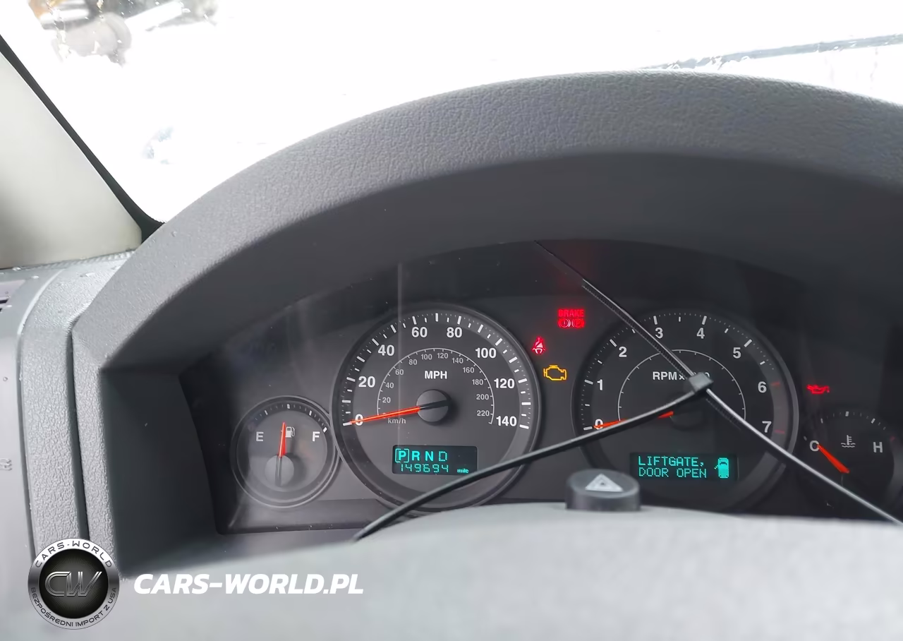 2005 Jeep Grand Cherokee Laredo VIN:1J4GR48K55C509325 - 7