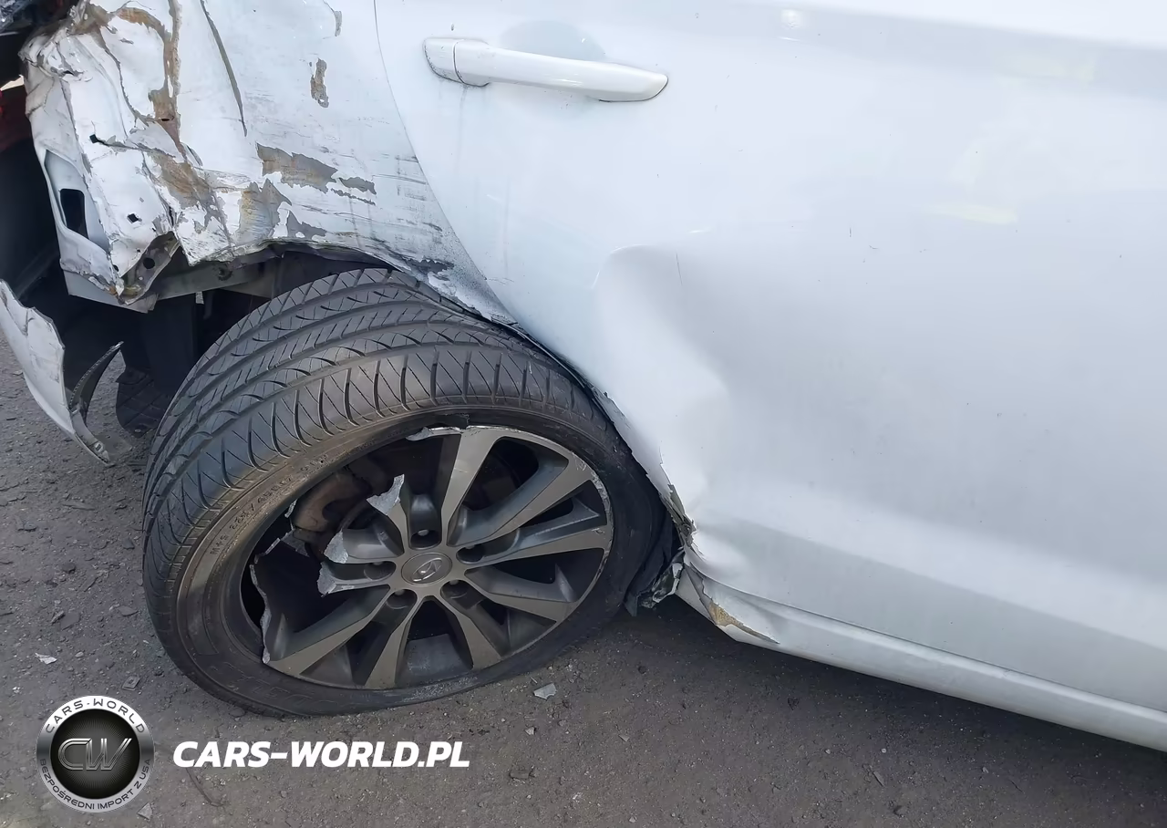 2019 Hyundai Elantra Gt VIN:KMHH35LEXKU088710 - 19