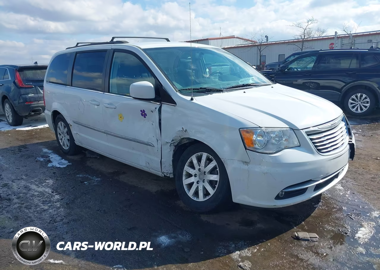 2016 Chrysler Town & Country Touring