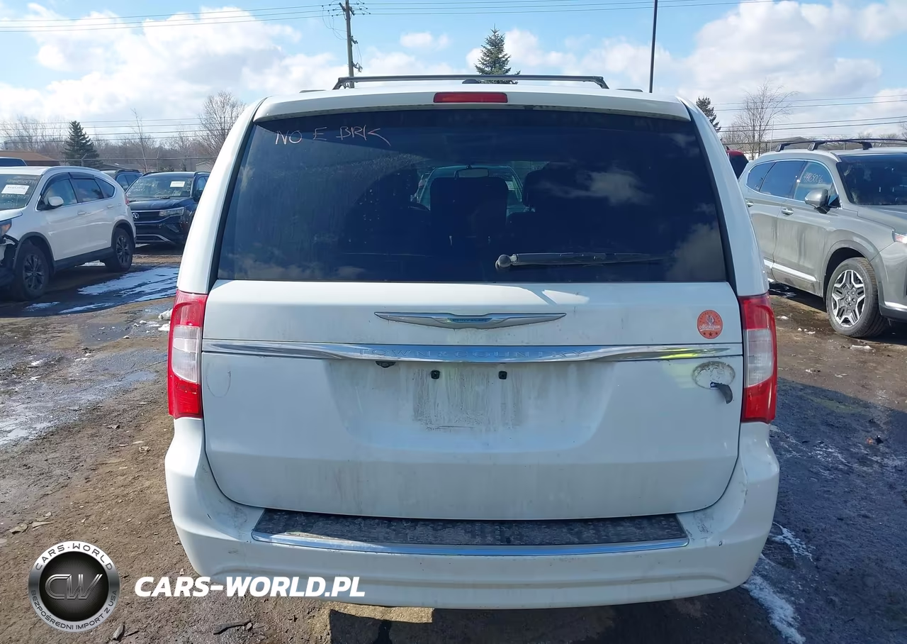2016 Chrysler Town & Country Touring VIN:2C4RC1BG8GR222784 - 16