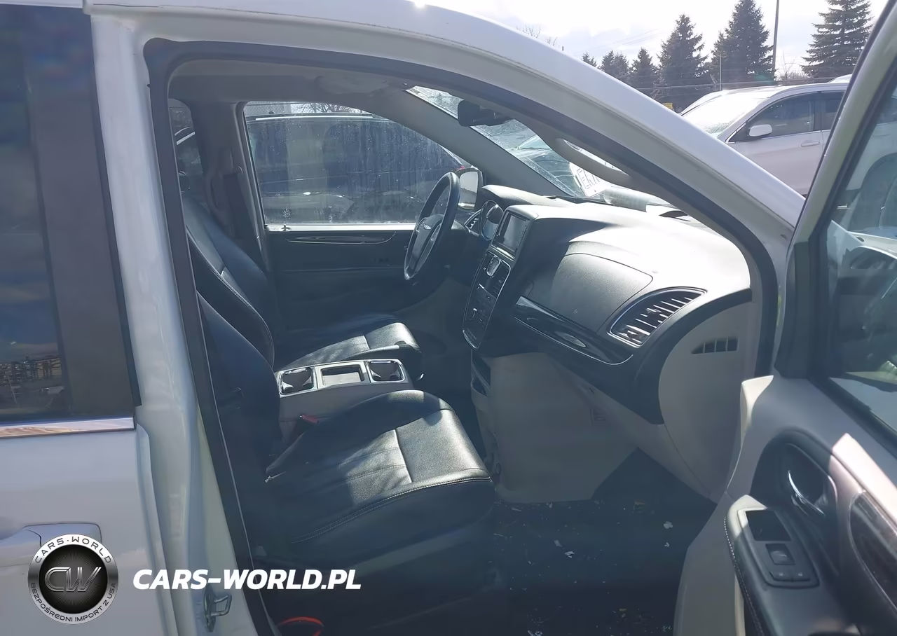 2016 Chrysler Town & Country Touring VIN:2C4RC1BG8GR222784 - 5