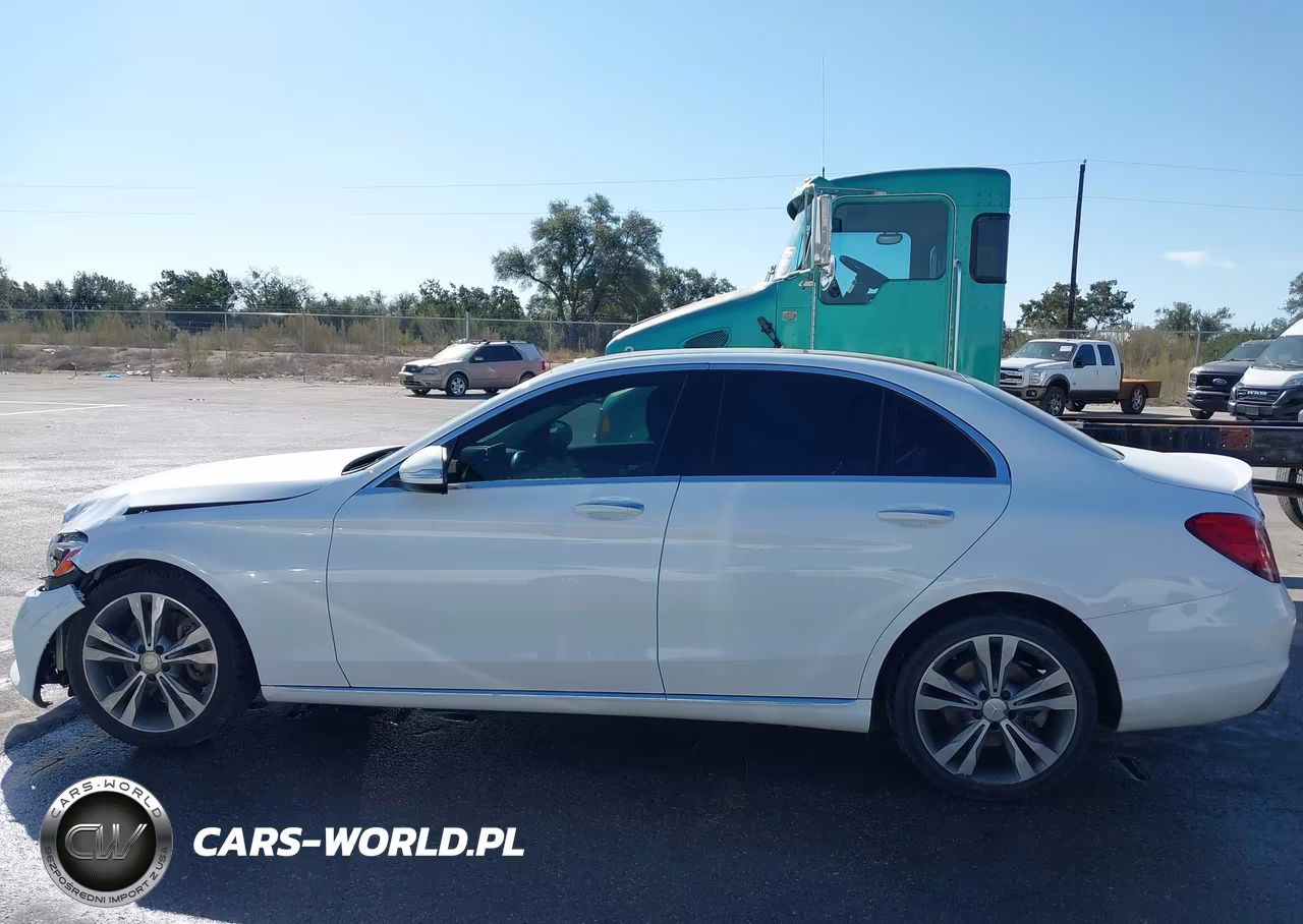 2015 Mercedes-Benz C 300 4Matic VIN:55SWF4KBXFU051268 - 14